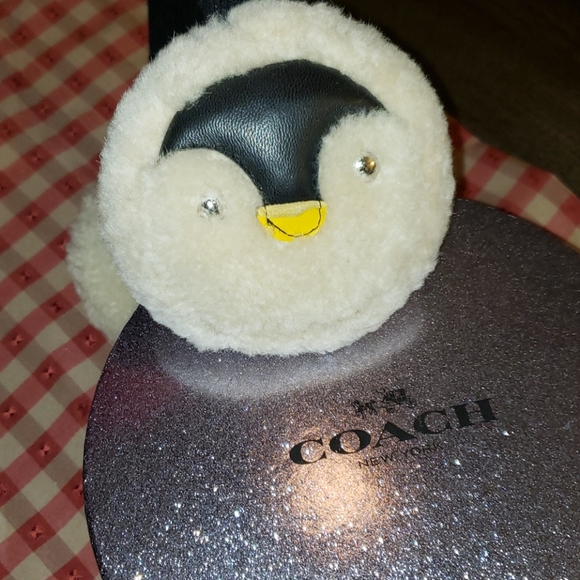 New Coach Penguin Shearling Leather Ear Muffs - Picture 6 of 12